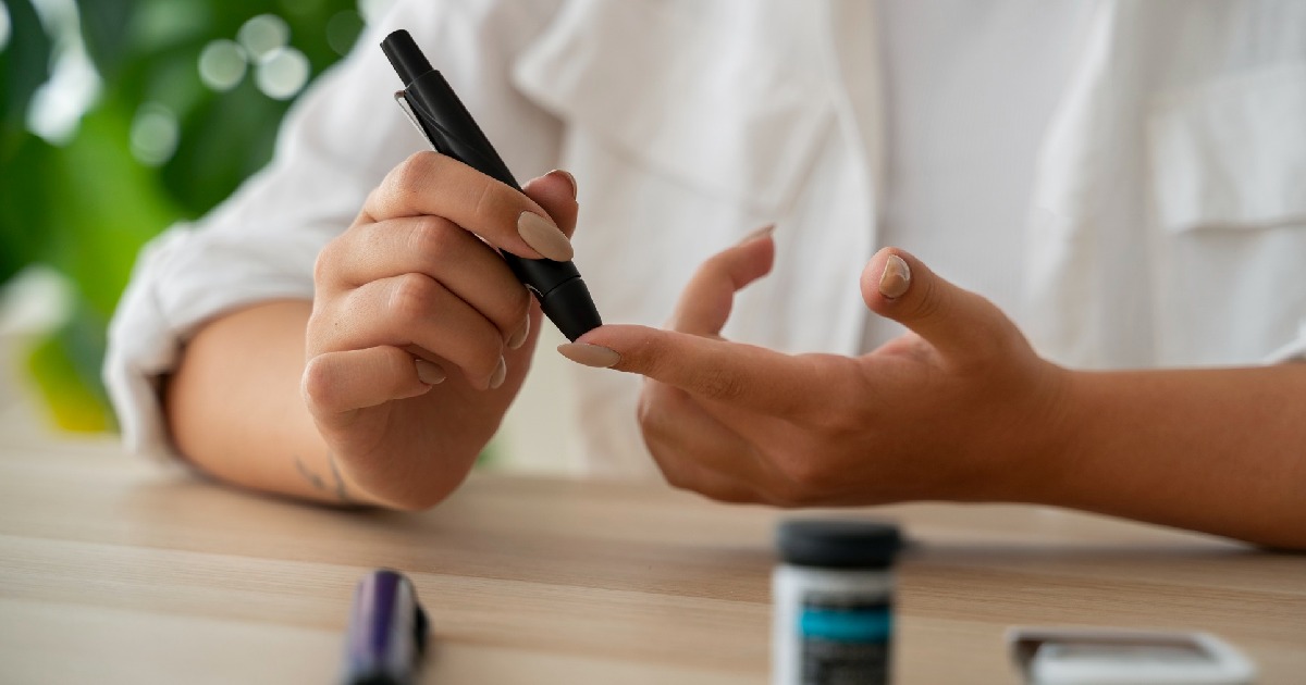 Support insulin sensitivity naturally using a targeted red light therapy panel at home regularly.